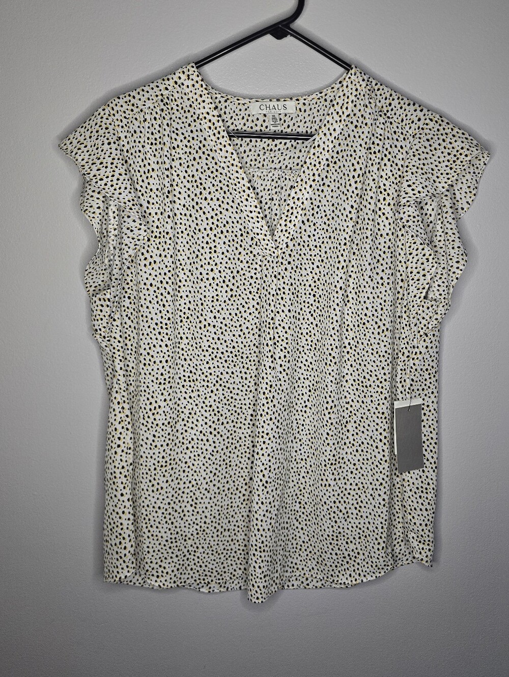 NWT Chaus Cream Dot Print V-Neck Flutter Sleeve Blouse